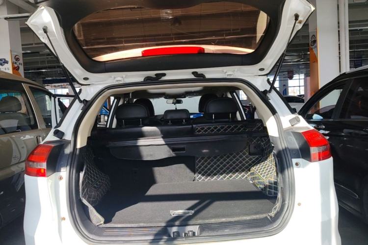 Used Geely Auto Emgrand X7 Sport 2016 2.0L Manual Smart Connect Version Trunk
