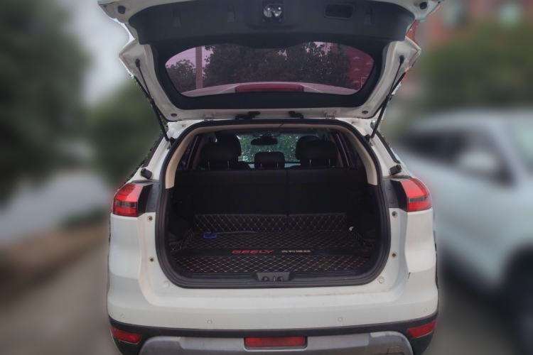 Used Geely Auto Emgrand X7 Sport 2016 1.8TD Automatic Smart Model Trunk