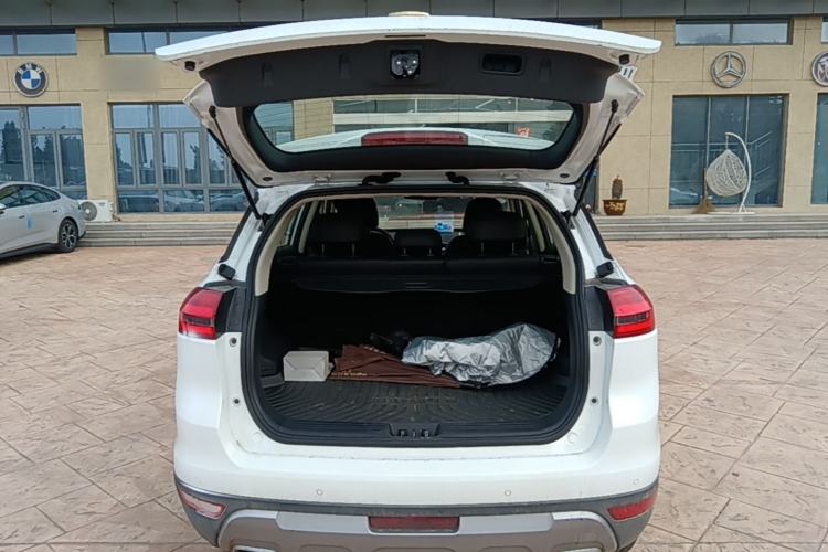Used Geely Auto Emgrand X7 Sport 2016 1.8TD Automatic Smart Connectivity Version Trunk