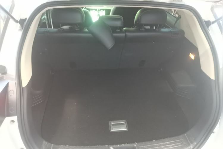 Used Geely Auto Emgrand X7 Sport 2016 1.8TD Automatic ZhiShang Model Trunk