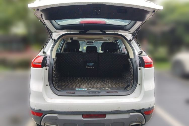 Used Geely Auto Emgrand X7 Sport 2016 2.0L Manual ZhiShang Version Trunk