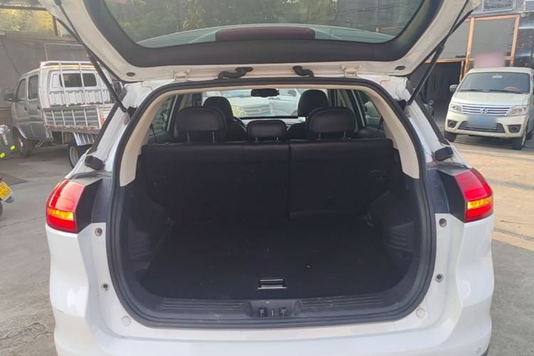 Used Geely Auto Emgrand X7 Sport 2016 1.8TD Automatic Smart Model Trunk