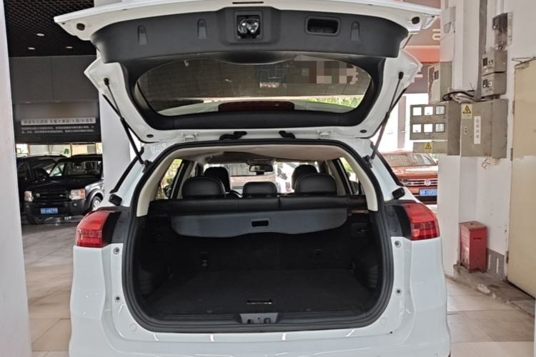 Used Geely Auto Emgrand X7 Sport 2016 1.8TD Automatic Smart Model Trunk