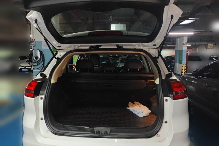 Used Geely Auto Emgrand X7 Sport 2016 1.8TD Automatic Smart Model Trunk