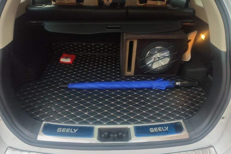 Used Geely Auto Emgrand X7 Sport 2016 1.8TD Automatic Smart Model Trunk