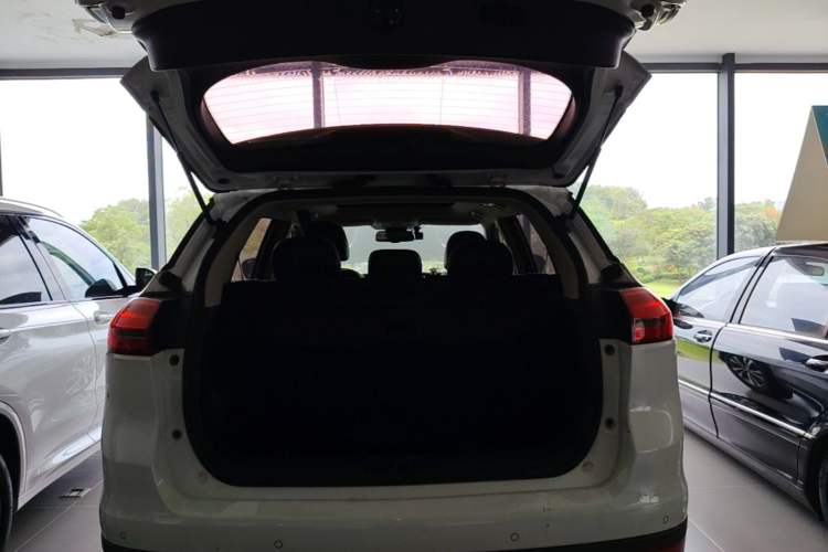 Used Geely Auto Emgrand X7 Sport 2016 1.8TD Automatic Smart Model Trunk