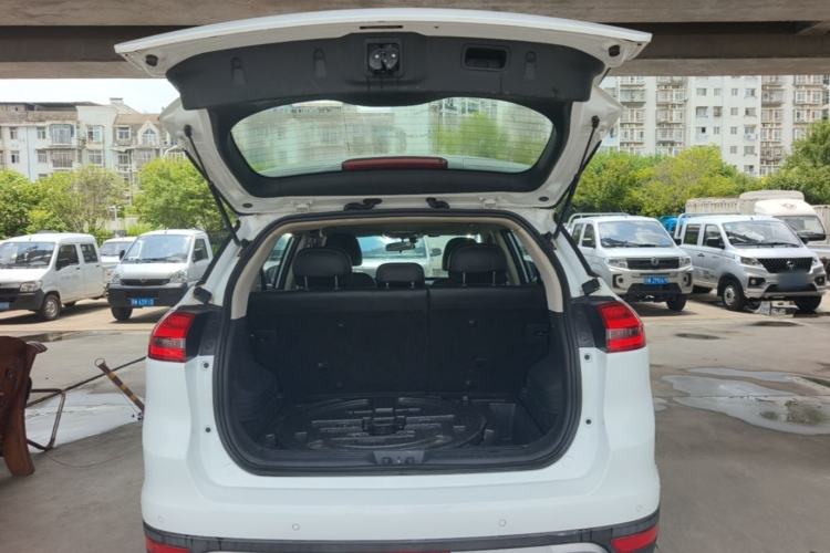 Used Geely Auto Emgrand X7 Sport 2016 1.8TD Automatic Smart Connectivity Version Trunk