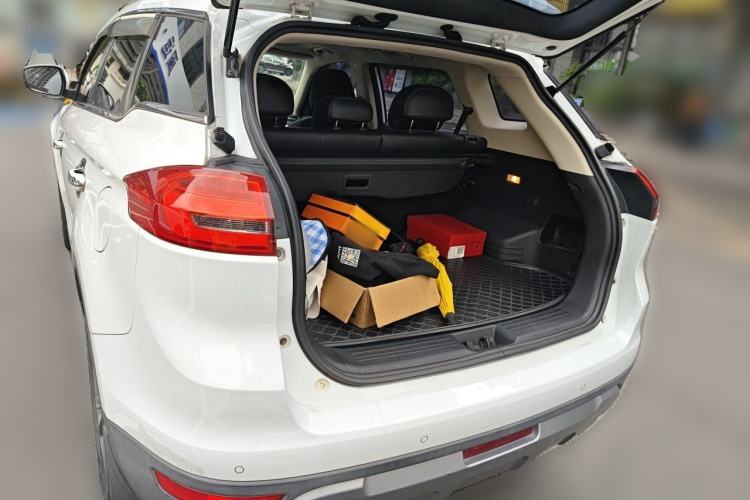 Used Geely Auto Emgrand X7 Sport 2016 1.8TD Automatic Smart Model Trunk