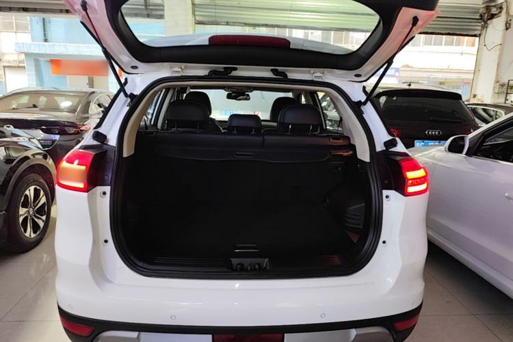 Used Geely Auto Emgrand X7 Sport 2016 1.8TD Automatic Smart Model Trunk