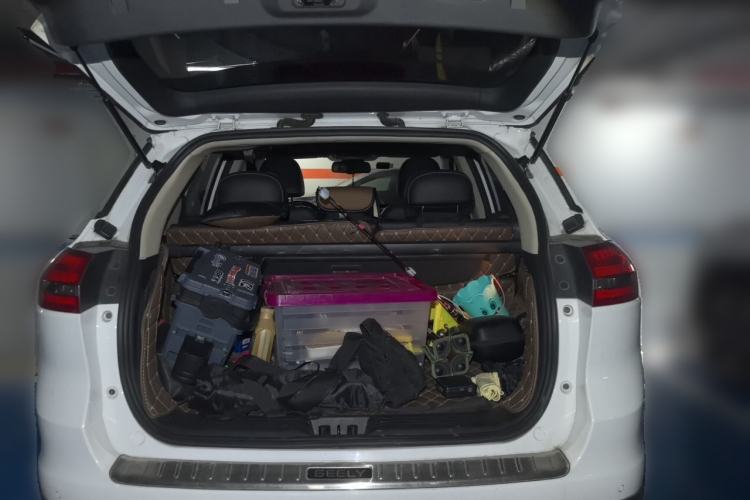 Used Geely Auto Emgrand X7 Sport 2016 1.8TD Automatic Smart Model Trunk