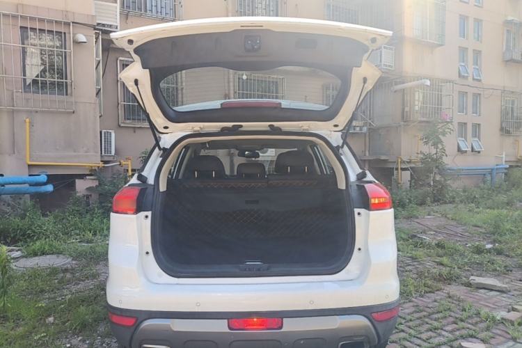 Used Geely Auto Emgrand X7 Sport 2016 1.8TD Automatic Smart Model Trunk
