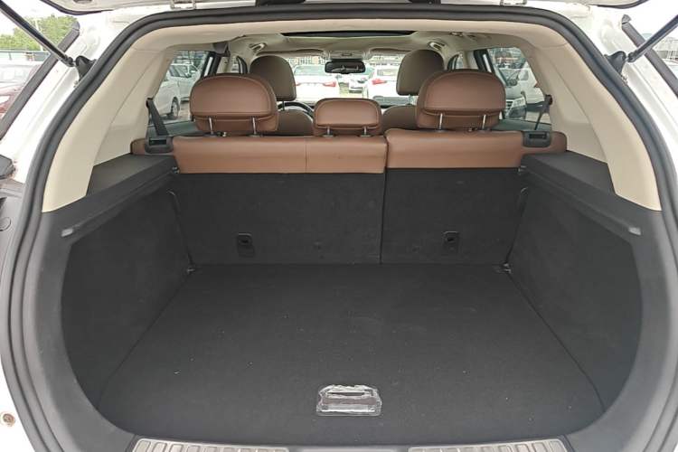 Used Geely Auto Emgrand X7 Sport 2016 1.8TD Automatic ZhiZun Version Trunk