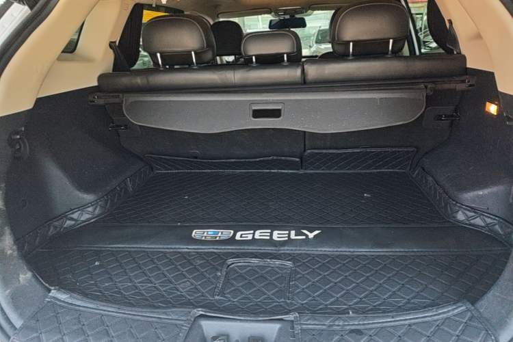 Used Geely Auto Emgrand X7 Sport 2016 1.8TD Manual ZhiShang Model Trunk
