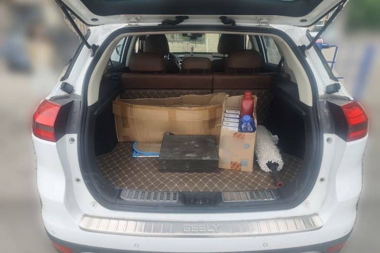 Used Geely Auto Emgrand X7 Sport 2016 1.8TD Automatic ZhiZun Version Trunk
