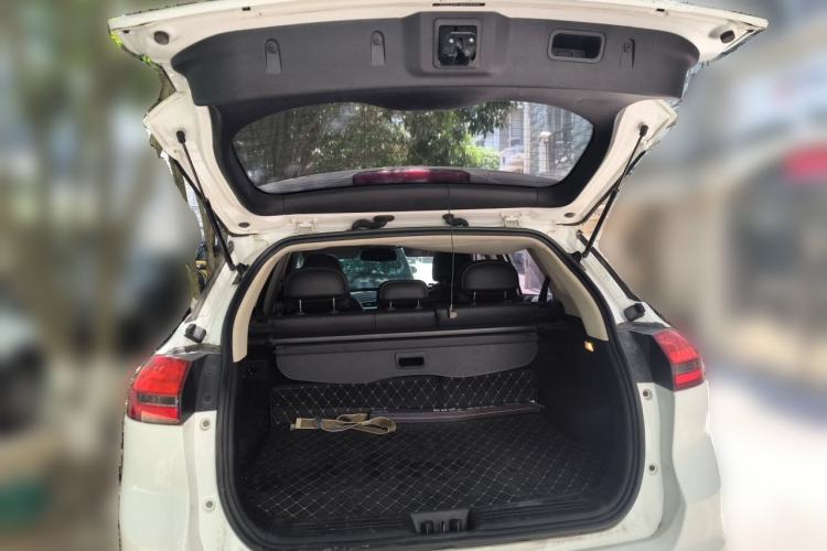 Used Geely Auto Emgrand X7 Sport 2016 1.8TD Automatic Smart Model Trunk