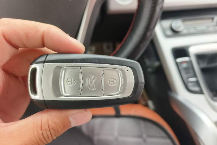 Used Geely Auto Emgrand X7 Sport 2016 2.0L Manual Smart Connect Version Vehicle Key