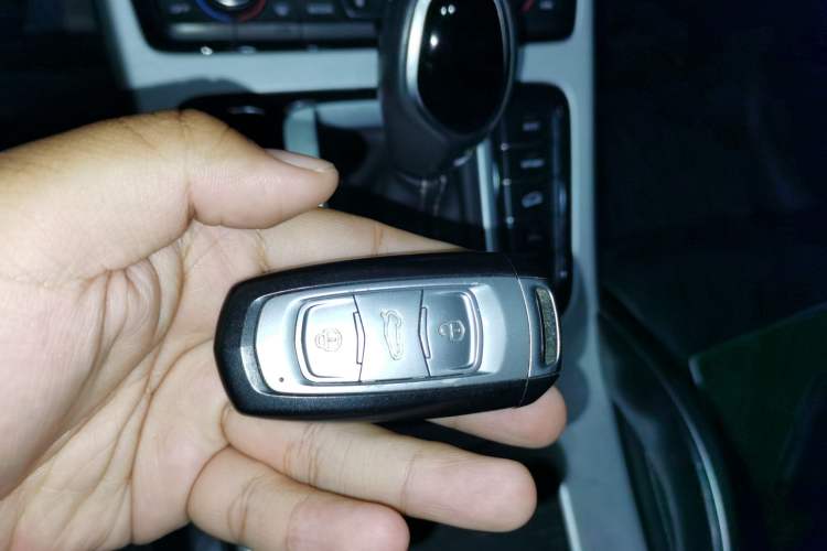 Used Geely Auto Emgrand X7 Sport 2016 1.8TD Automatic Smart Model Vehicle Key
