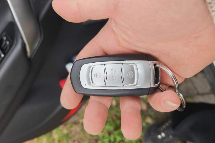 Used Geely Auto Emgrand X7 Sport 2016 1.8TD Automatic Smart Model Vehicle Key