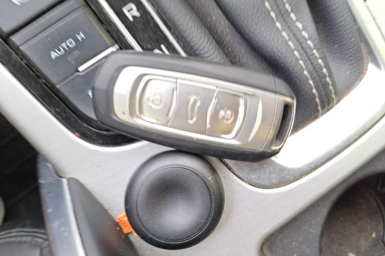 Used Geely Auto Emgrand X7 Sport 2016 1.8TD Automatic Smart Model Vehicle Key