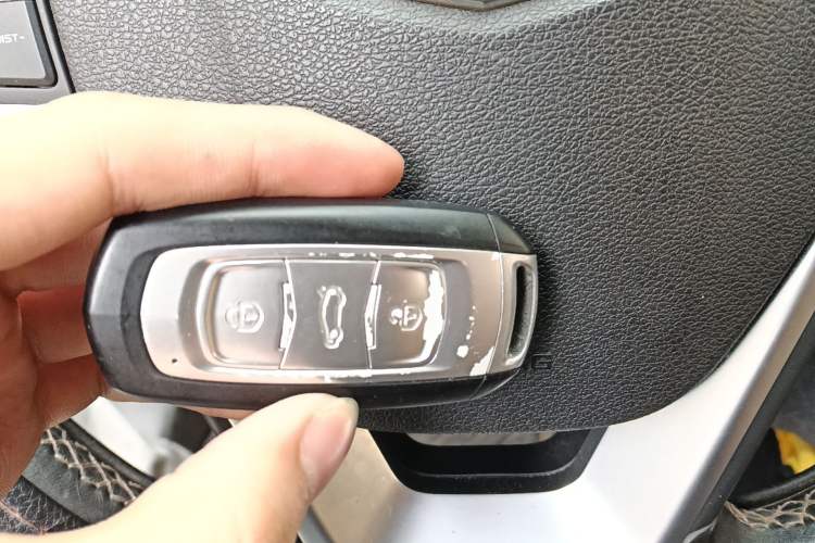Used Geely Auto Emgrand X7 Sport 2016 1.8TD Automatic ZhiZun Version Vehicle Key