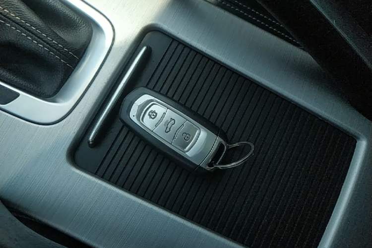 Used Geely Auto Emgrand X7 Sport 2016 1.8TD Automatic Smart Connectivity Version Vehicle Key