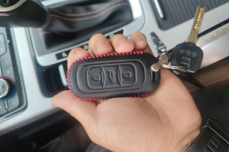 Used Geely Auto Emgrand X7 Sport 2016 1.8TD Automatic ZhiZun Version Vehicle Key