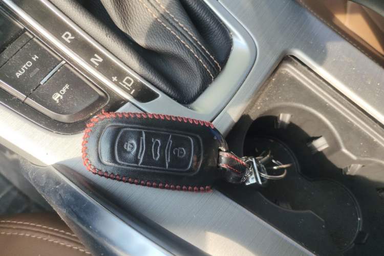 Used Geely Auto Emgrand X7 Sport 2016 1.8TD Automatic All-Wheel-Drive ZhiZun Edition Vehicle Key