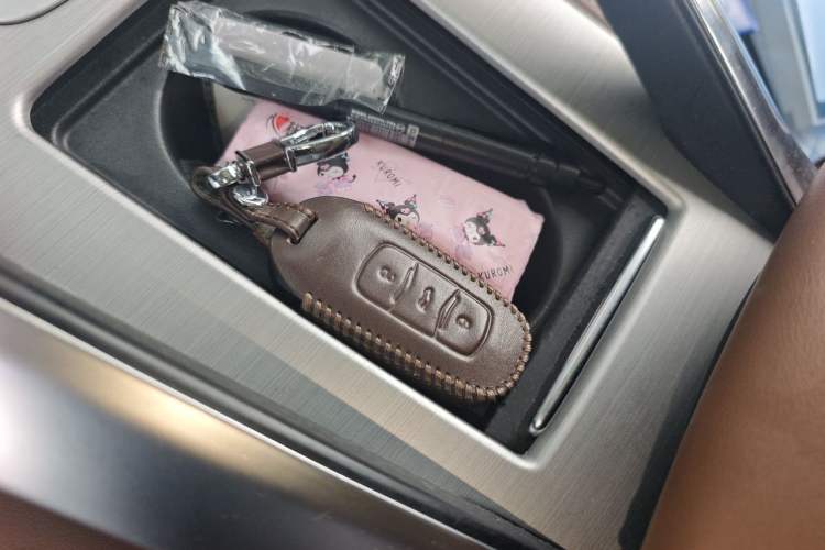 Used Geely Auto Emgrand X7 Sport 2016 1.8TD Automatic ZhiZun Version Vehicle Key