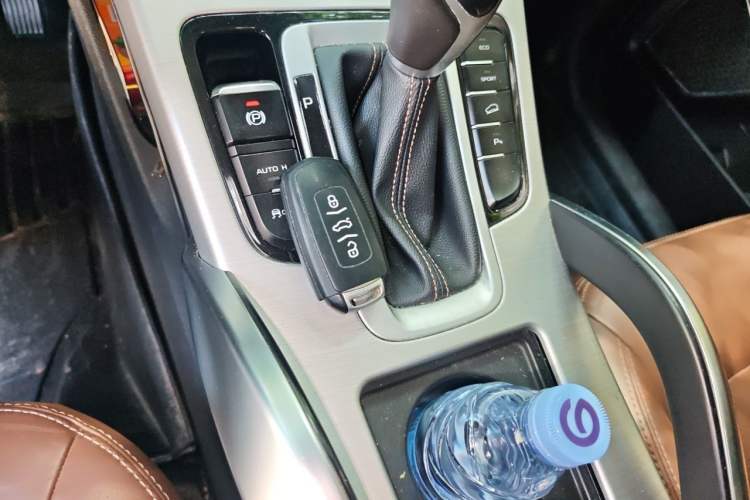 Used Geely Auto Emgrand X7 Sport 2016 1.8TD Automatic ZhiZun Version Vehicle Key
