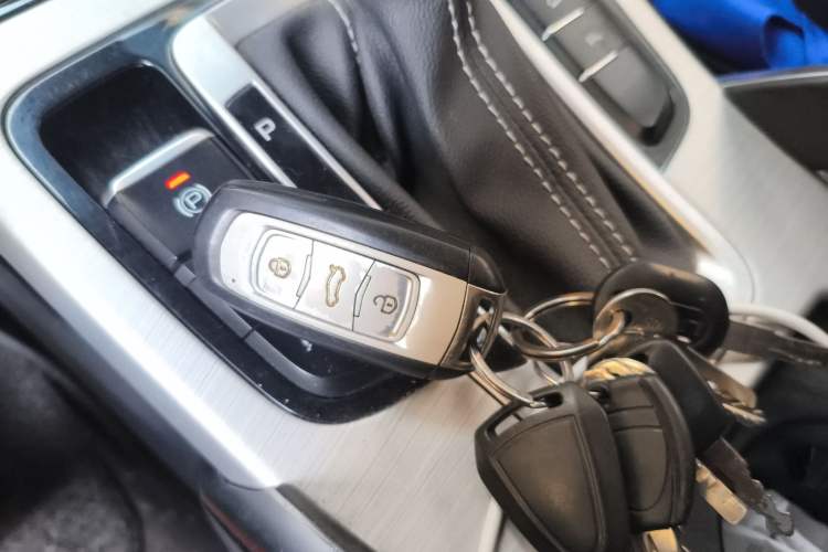 Used Geely Auto Emgrand X7 Sport 2016 1.8TD Automatic Smart Model Vehicle Key