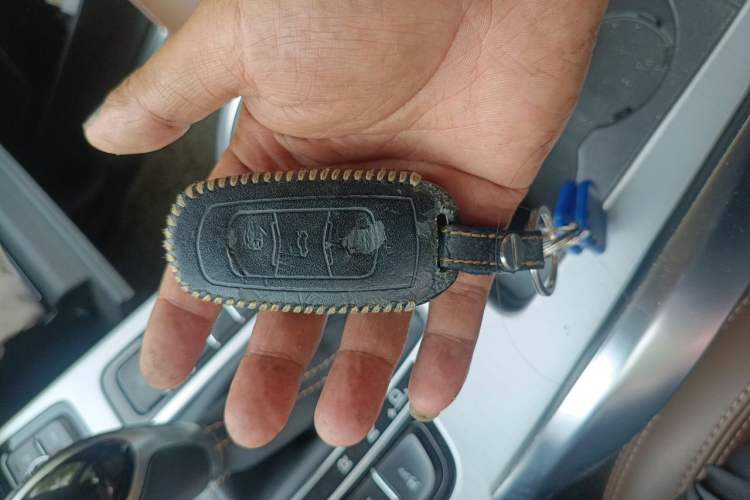 Used Geely Auto Emgrand X7 Sport 2016 1.8TD Automatic ZhiZun Version Vehicle Key