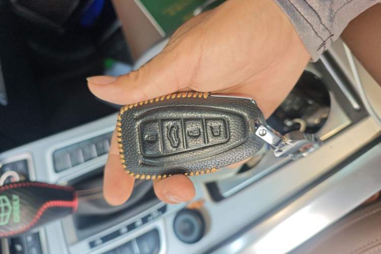 Used Geely Auto Emgrand X7 Sport 2016 1.8TD Automatic ZhiZun Version Vehicle Key