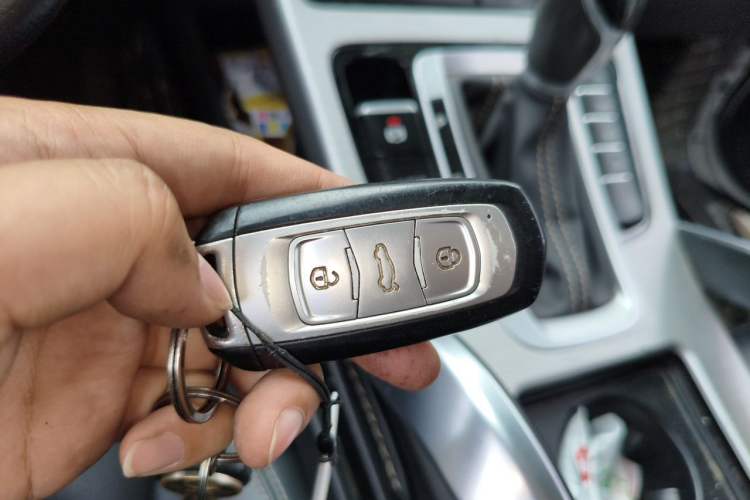 Used Geely Auto Emgrand X7 Sport 2016 1.8TD Automatic ZhiZun Version Vehicle Key