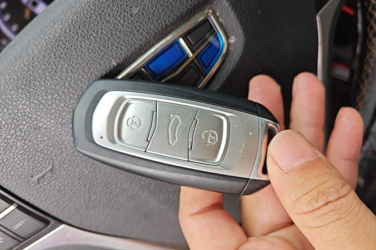 Used Geely Auto Emgrand X7 Sport 2016 1.8TD Automatic ZhiZun Version Vehicle Key