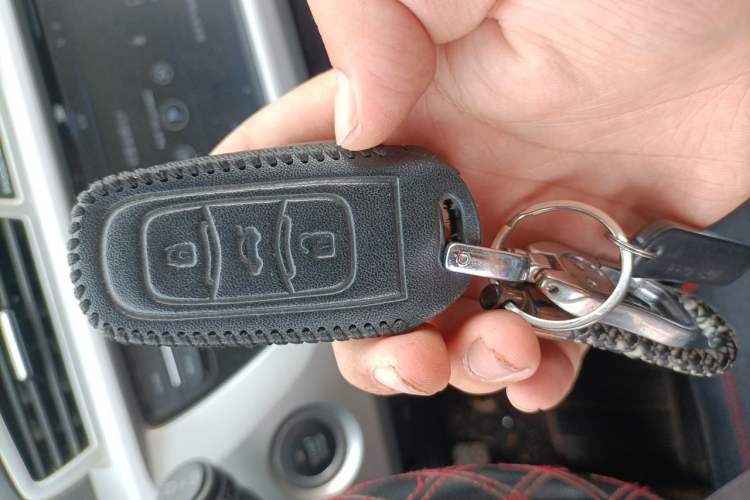 Used Geely Auto Emgrand X7 Sport 2016 2.0L Manual Smart Connect Version Vehicle Key
