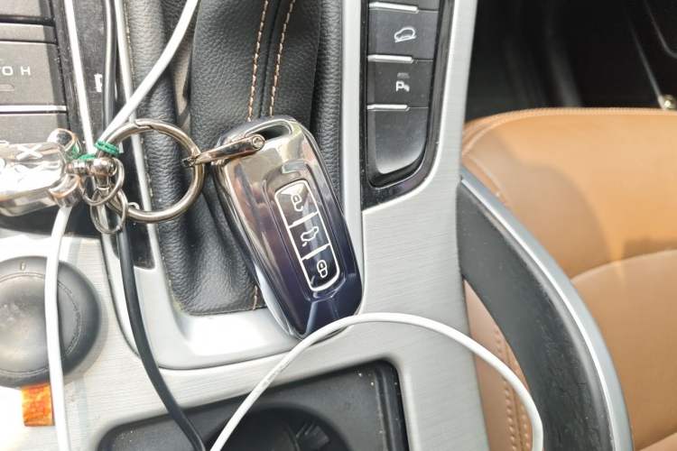Used Geely Auto Emgrand X7 Sport 2016 1.8TD Automatic ZhiZun Version Vehicle Key