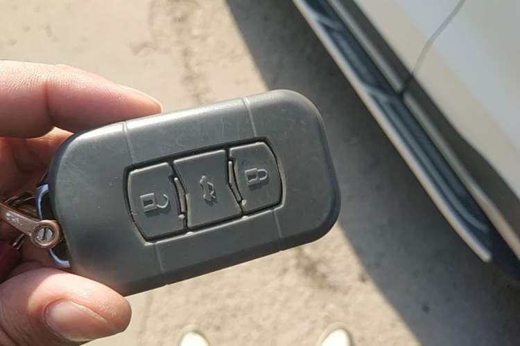 Used Geely Auto Emgrand X7 Sport 2016 1.8TD Automatic Smart Connectivity Version Vehicle Key