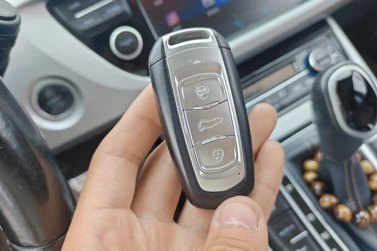 Used Geely Auto Emgrand X7 Sport 2016 1.8TD Automatic ZhiZun Version Vehicle Key