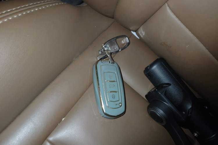 Used Geely Auto Emgrand X7 Sport 2016 1.8TD Automatic ZhiZun Version Vehicle Key