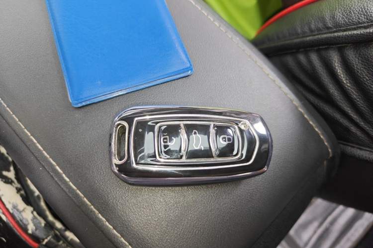 Used Geely Auto Emgrand X7 Sport 2016 1.8TD Automatic Smart Connectivity Version Vehicle Key