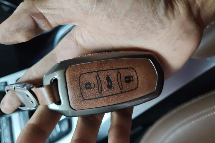 Used Geely Auto Emgrand X7 Sport 2016 1.8TD Automatic ZhiZun Version Vehicle Key