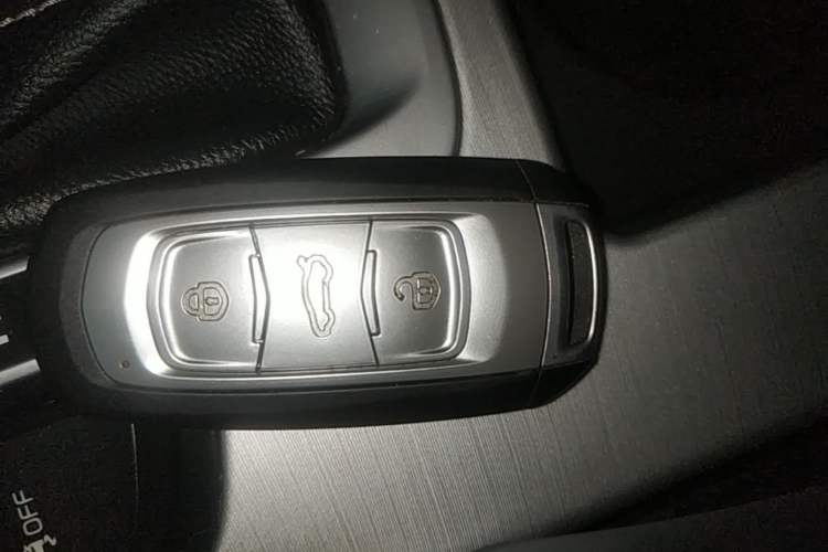 Used Geely Auto Emgrand X7 Sport 2016 1.8TD Automatic Smart Model Vehicle Key