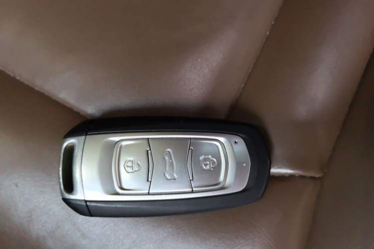 Used Geely Auto Emgrand X7 Sport 2016 1.8TD Automatic ZhiZun Version Vehicle Key