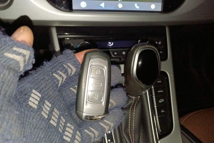 Used Geely Auto Emgrand X7 Sport 2016 1.8TD Automatic ZhiZun Version Vehicle Key