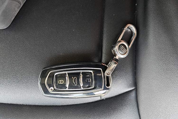 Used Geely Auto Emgrand X7 Sport 2016 1.8TD Automatic Smart Connectivity Version Vehicle Key