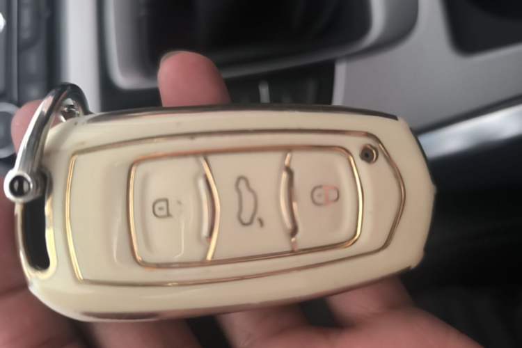 Used Geely Auto Emgrand X7 Sport 2016 2.0L Manual ZhiShang Version Vehicle Key