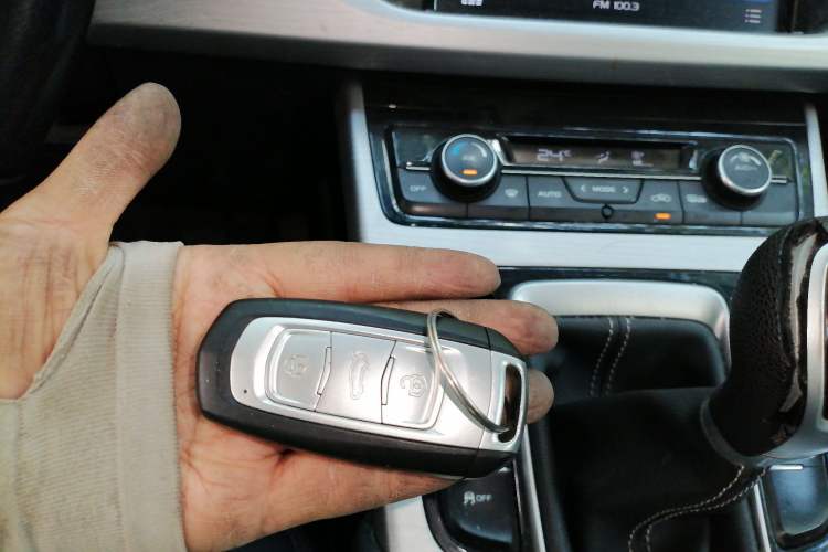 Used Geely Auto Emgrand X7 Sport 2016 2.0L Manual ZhiShang Version Vehicle Key