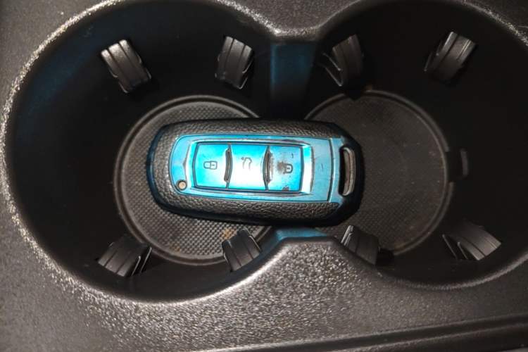 Used Geely Auto Emgrand X7 Sport 2016 2.0L Manual Smart Connect Version Vehicle Key