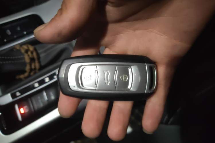 Used Geely Auto Emgrand X7 Sport 2016 1.8TD Automatic Smart Model Vehicle Key