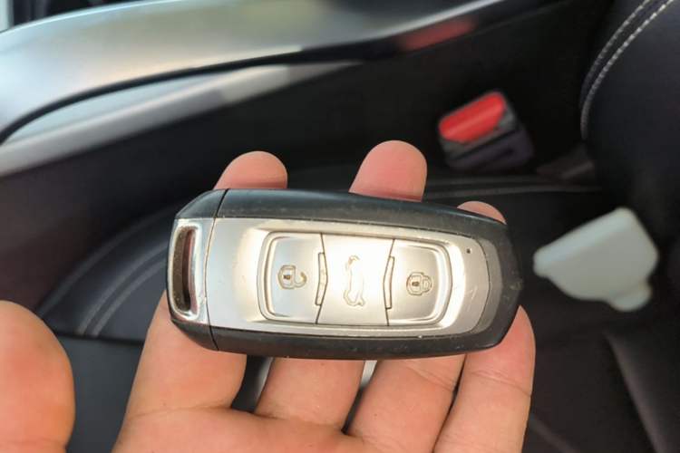 Used Geely Auto Emgrand X7 Sport 2016 2.0L Manual ZhiShang Version Vehicle Key